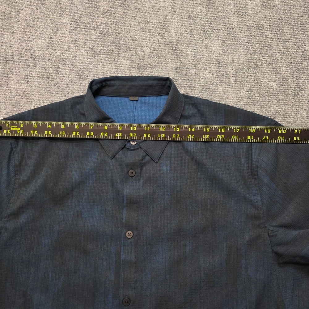 Lululemon Mens Large Short Sleeve Button Down Shirt Navy Blue Black Grid Ripstop - Picture 12 of 14